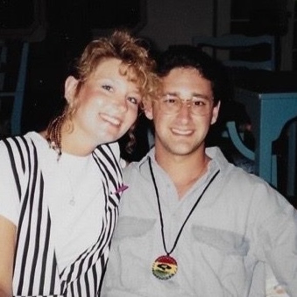 Meet your Posher, Ronda - Picture 1 of 1